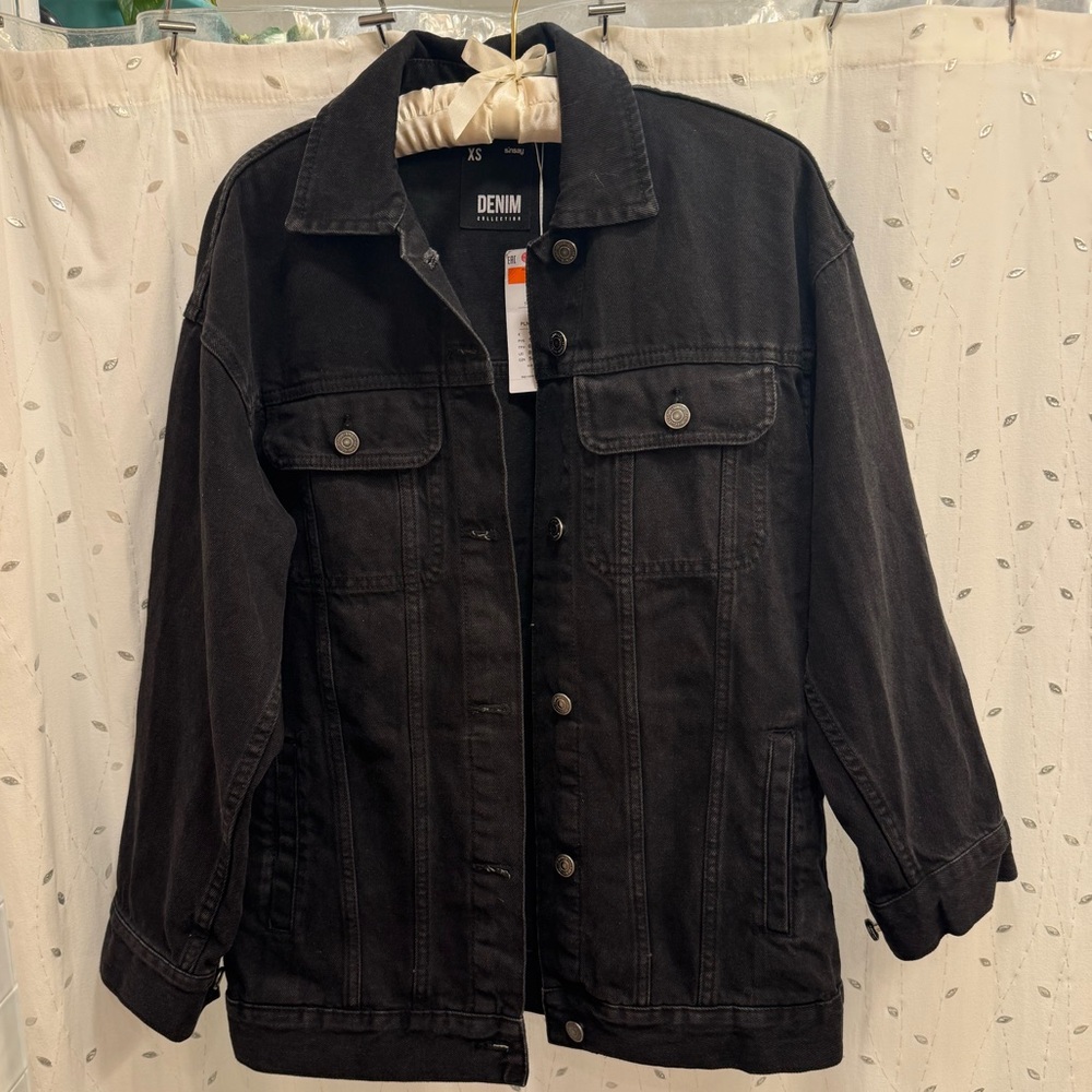 Black Men's/Woman’s Denim Jacket